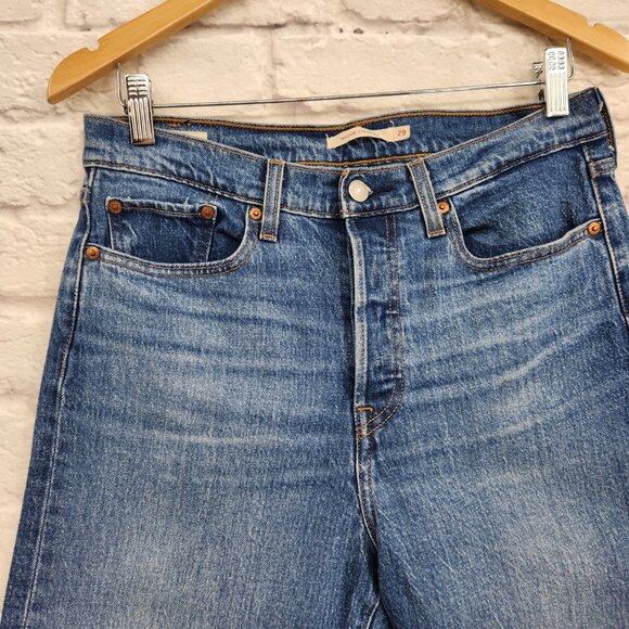 Levi's Women's Wedgie Straight High Rise Button Fly Cropped Denim Jeans Size 29 - Picture 2 of 14